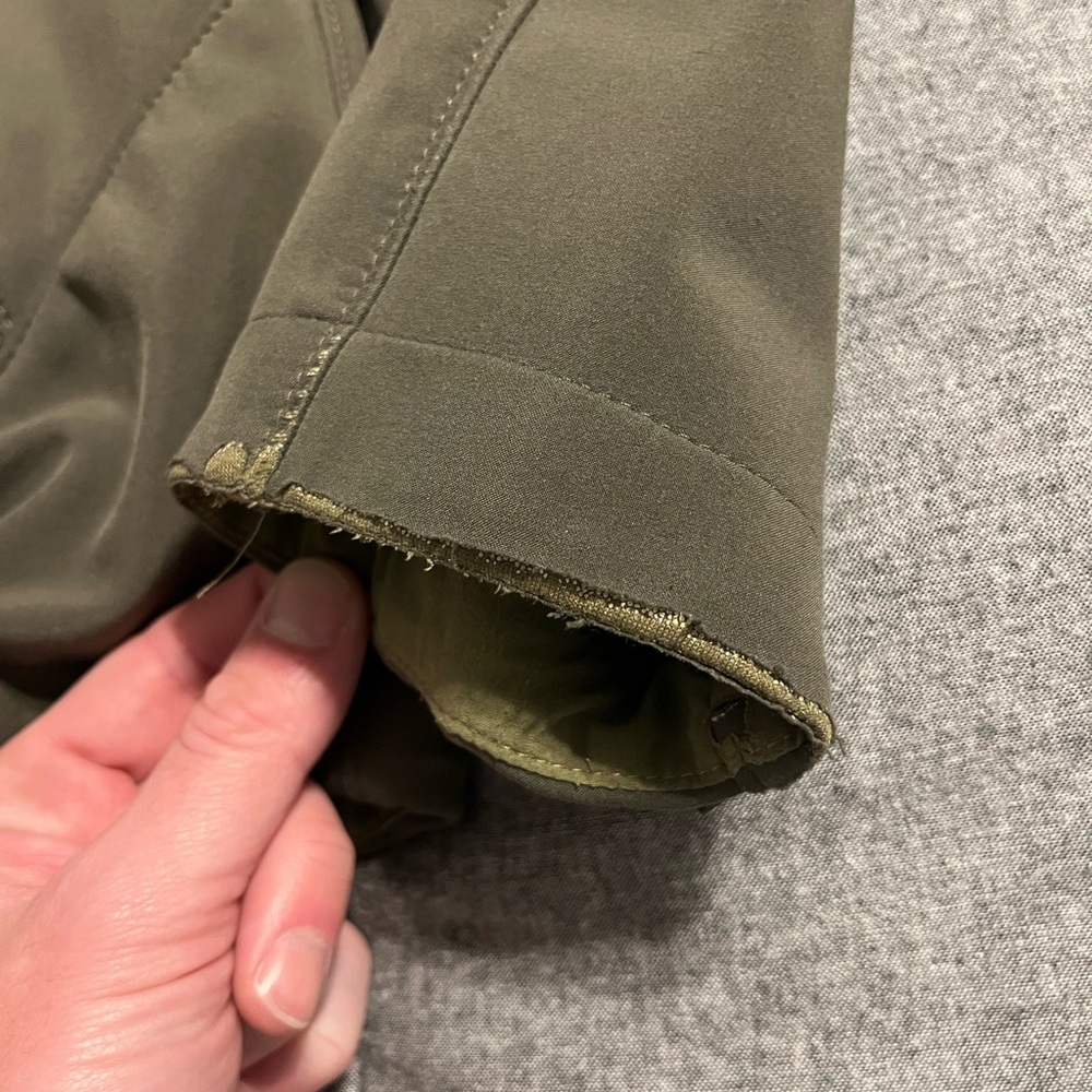 The North Face Men's Olive Colored Performance Jacket - Picture 6 of 6